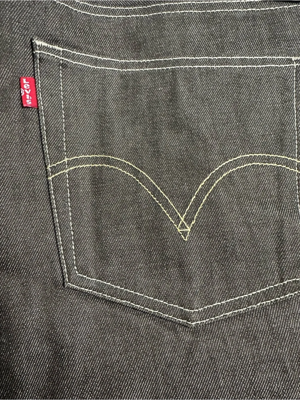 Levi’s 501 men’s 42/32 button fly denim jeans original fit (new)